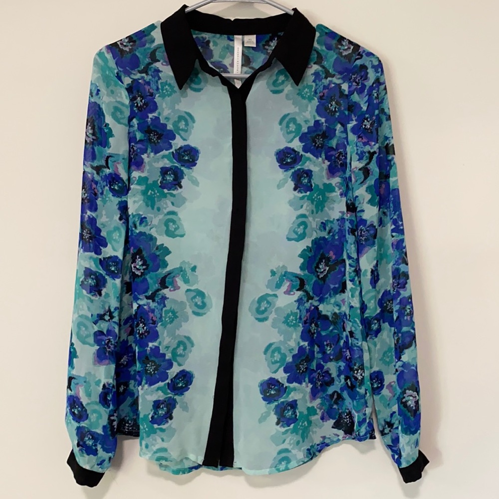 Gorgeous floral shirt